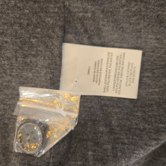 Thread & Supply Oversized Plaid Gingham Flannel Shacket Jacket Black Brown Small - Picture 8 of 10